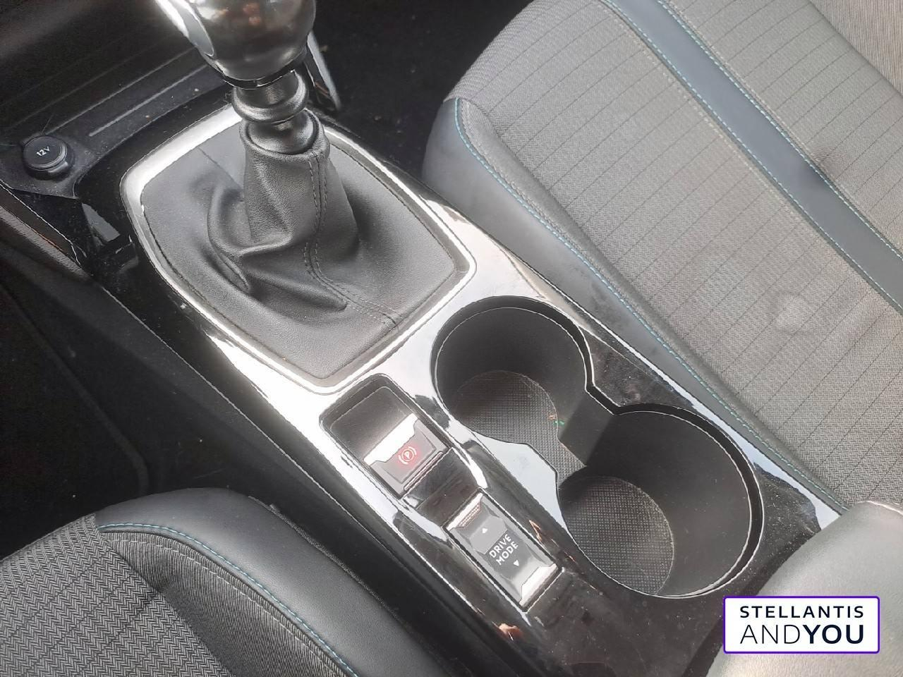 Peugeot 208 puretech 100 s&s bvm6 allure — photo 16
