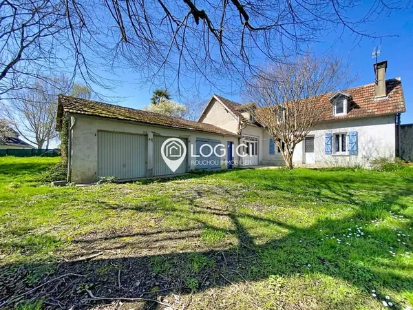 Maison béarnaise pleine de charme sur 3 330 m2 de terrain au