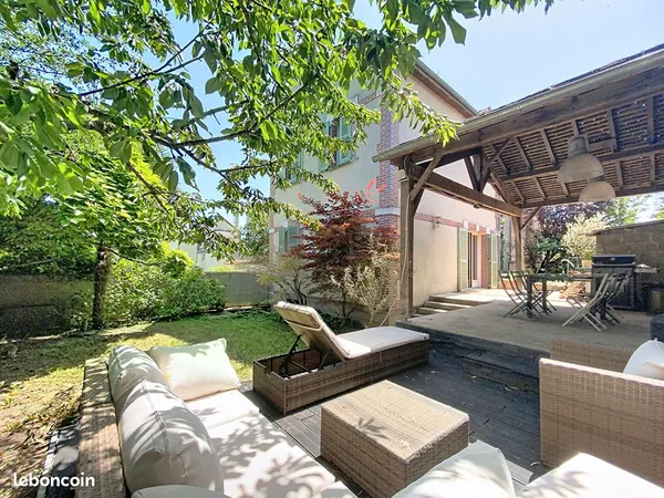 Maison 6 pièces 137 m²