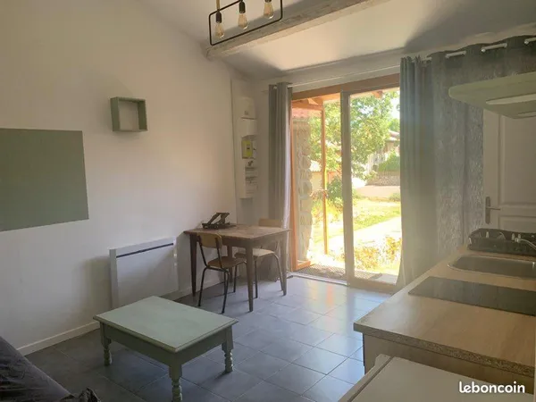 Studio 28 m2 2 km de Chomelix