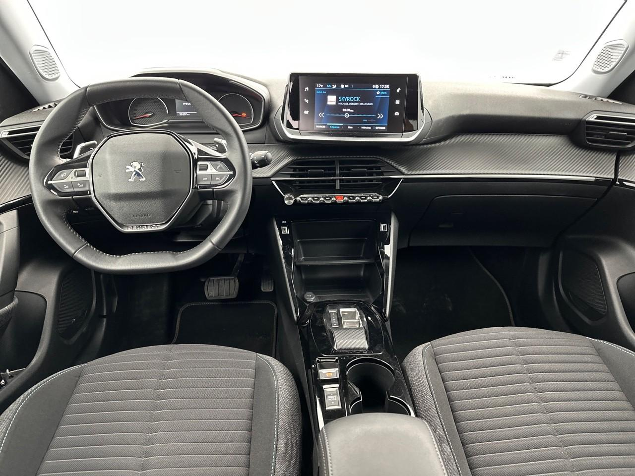 Peugeot 2008 puretech 130 s&s eat8 style — photo 11
