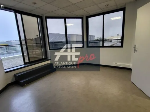 BUREAUX 141 m² PONTCHÂTEAU