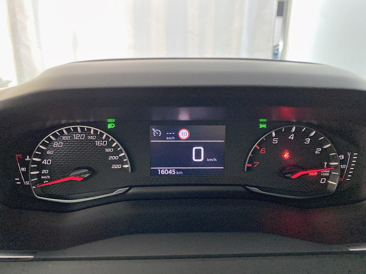 Peugeot 2008 100 s&s bvm6 style — photo 13