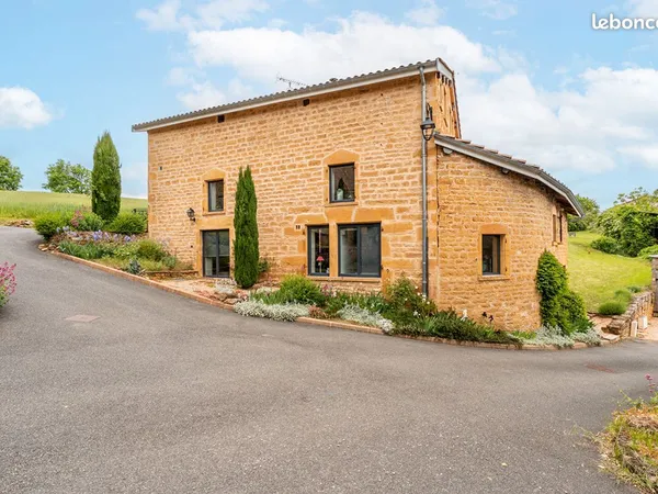Maison 5 pièces 225 m²