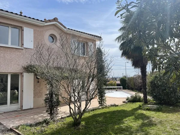 Loue Maison 4 chambres · 117m² à 20km à l'est de Lyon