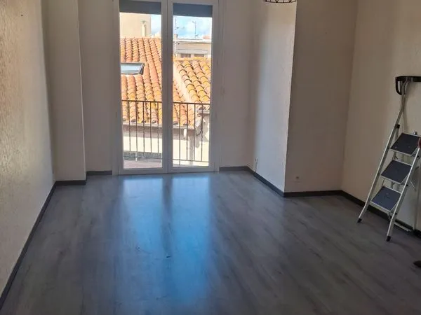 Appartement vide à louer à l'année