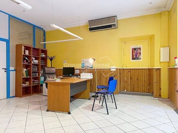 Local commercial 2 pièces 60 m²