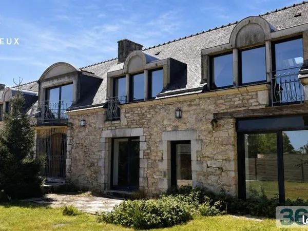 Maison 7 pièces 245 m²