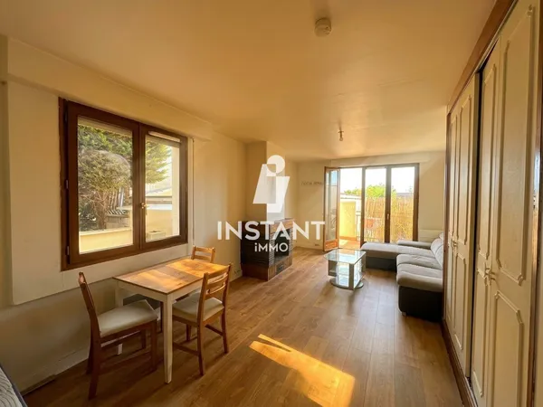 CRETEIL VILLAGE - APPARTEMENT STUDIO MEUBLÉ A LOUER !