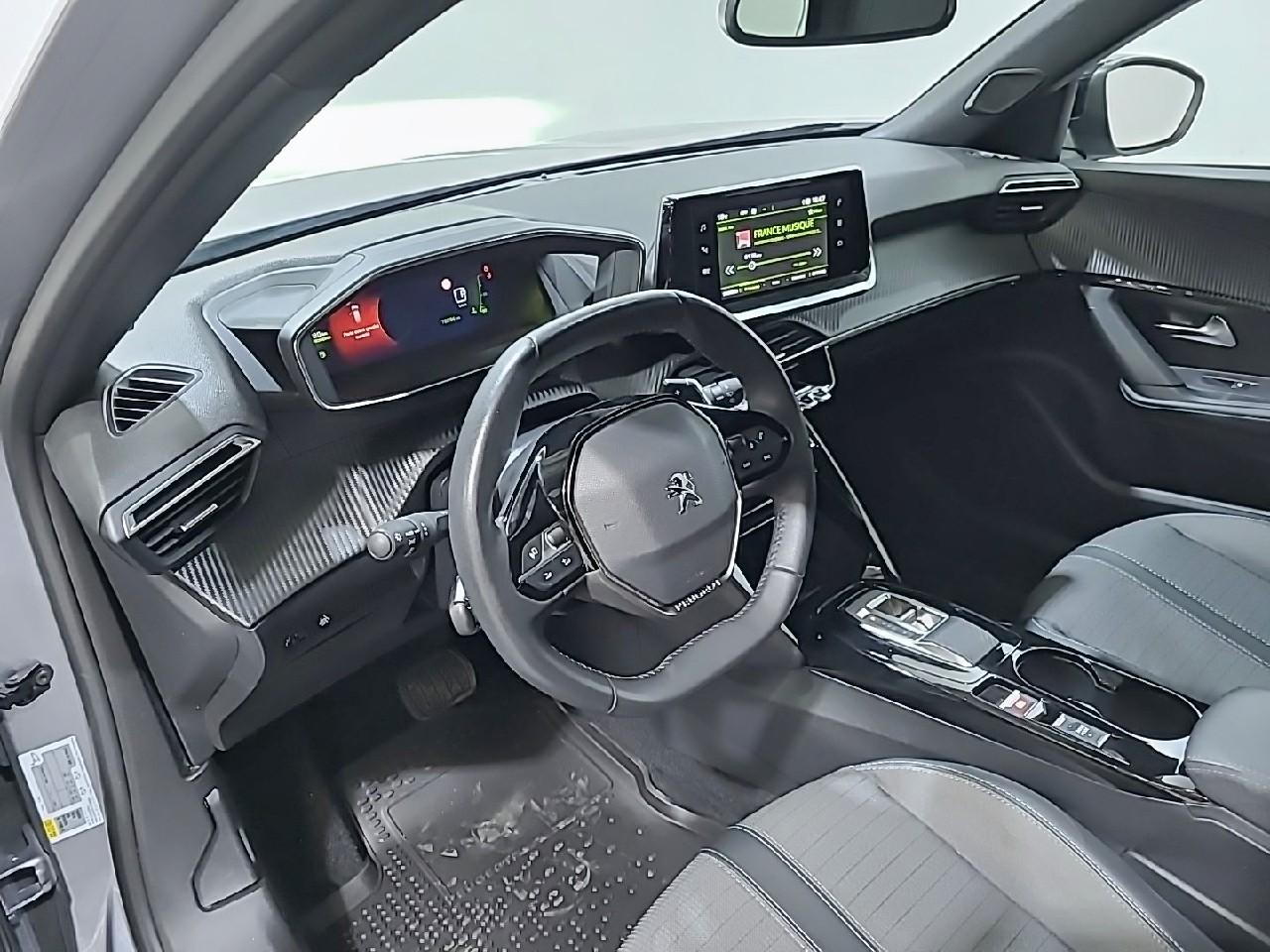 Peugeot 2008 puretech 130 s&s eat8 allure pack — photo 9