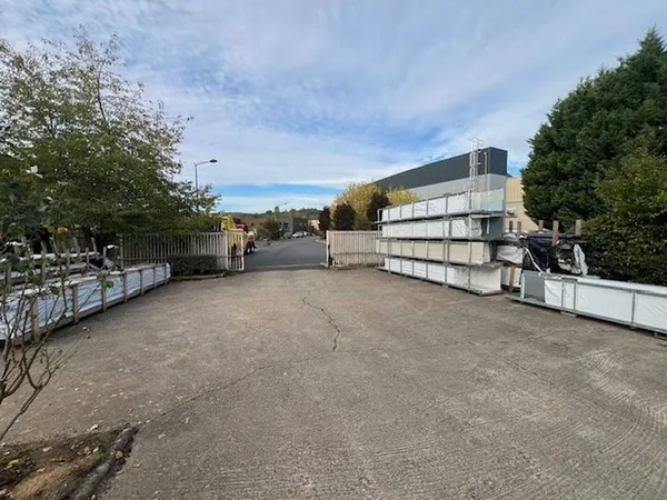 Entrepôt 3326 m²