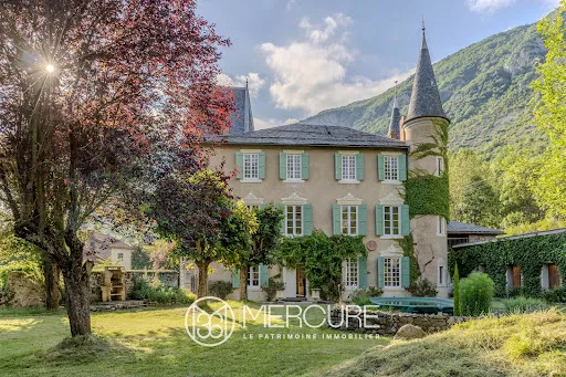 Château 6 pièces 326 m²
