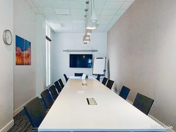 Bureau en espace ouvert à louer pour 10 personnes à Paris Madeleine Paris