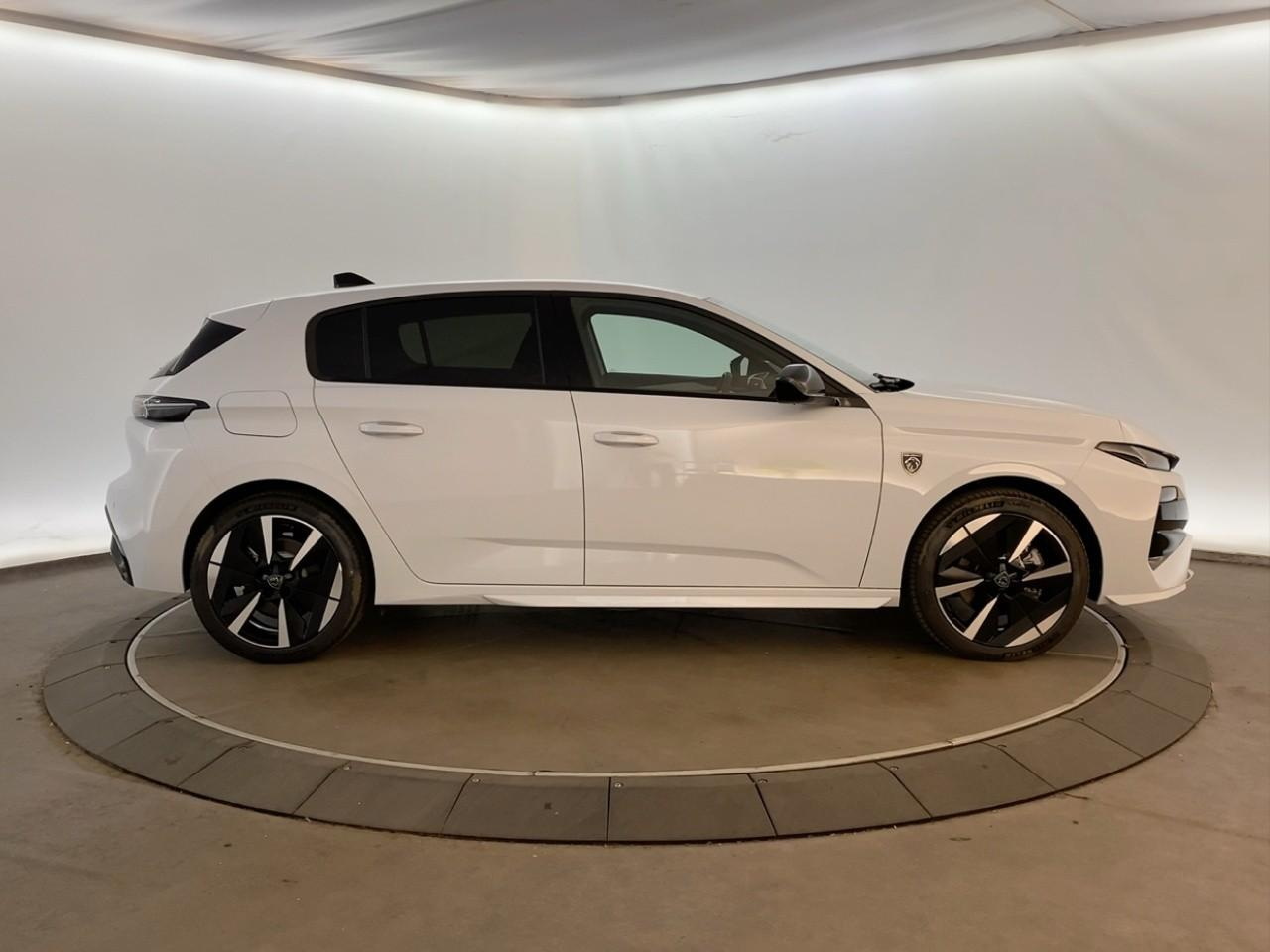 Peugeot 308 electrique 55 kwh 156ch gt — photo 4