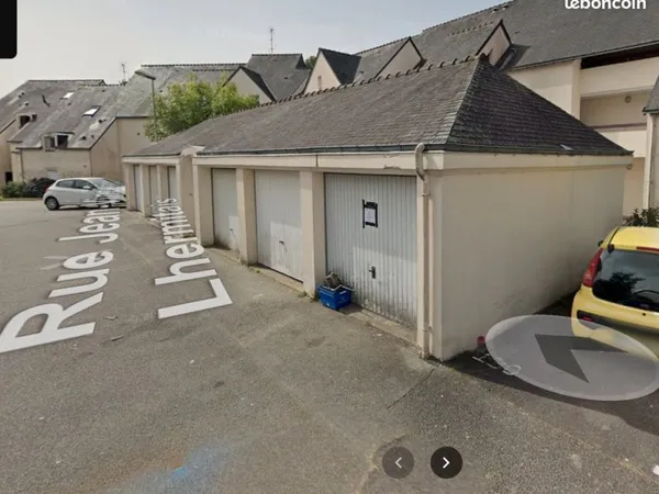Garage fermé secteur gare vannes
