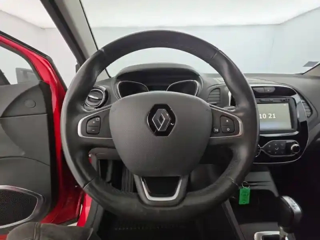 Renault Captur tce 150 fap edc — photo 253