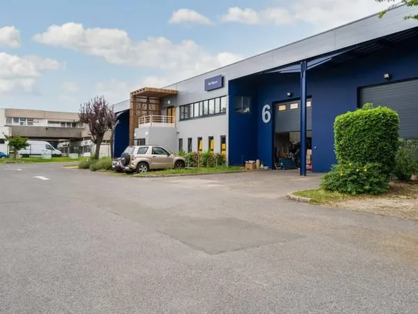 Local d'activité 390 m²