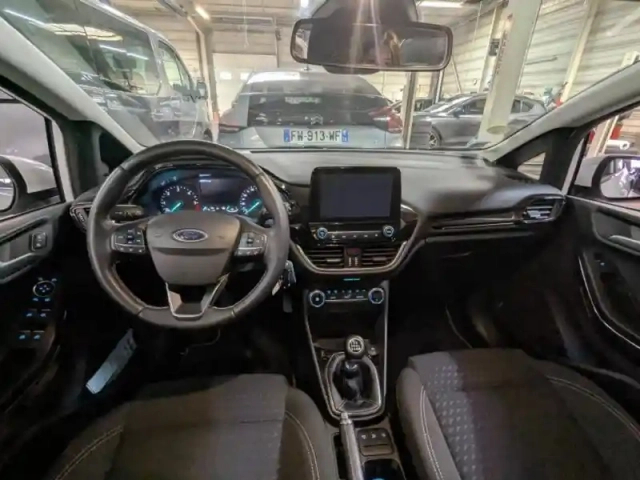 Ford Fiesta 1.5 tdci 85ch stop&amp;start titanium 5p euro6.2 — photo 3