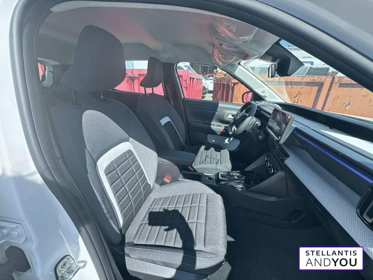 Citroën C3 hybride 110 ch automatique plus — photo 10