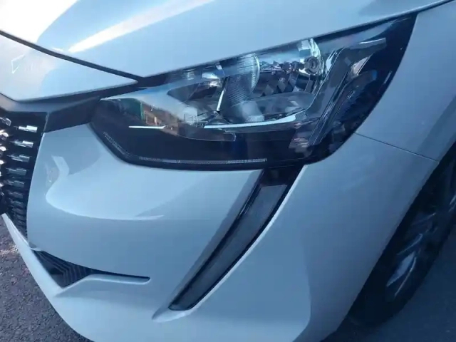 Peugeot 208 puretech 75 s&amp;s bvm5 — photo 36
