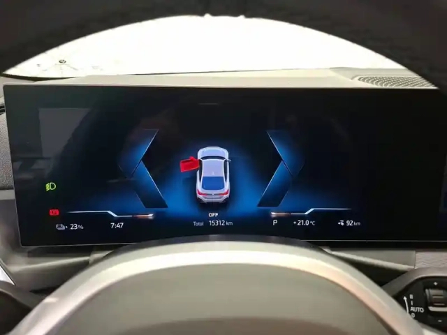 Bmw I4 edrive40 — photo 21