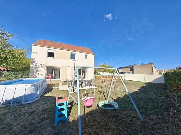 Une maison familiale moderne et lumineuse