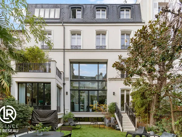 Sublime Hôtel Particulier situé dans le quartier Ternes