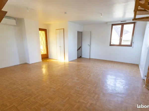 Appartement · 73 m² · 3 chambres · jardin privatif 160 m² · grande cave 33 m² · Classe énergie C