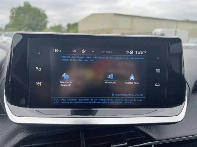 Peugeot 2008 puretech 130 s&amp;s bvm6 — photo 18