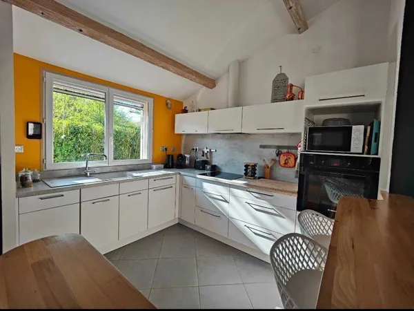 Maison plain pied 85m2 jardin et dépendances