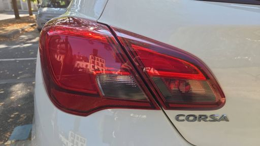 Opel Corsa 1.4 90 - Design 120 Ans – 2019 – 136739 km – Essence – Boîte Manuelle — photo 7