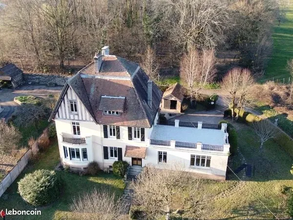 Maison de Maître Fougerolles Saint Valbert