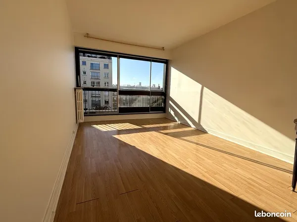 2P 40m² - Vue dégagée La Défense/Seine - Balcon - Parking - Cave