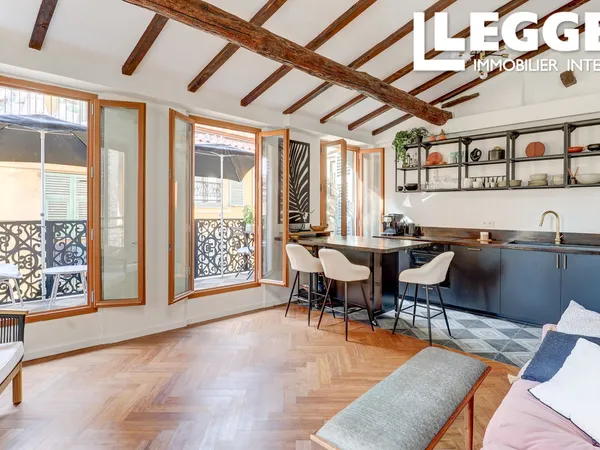 Appartement Art Déco avec balcon dans le Vieux Nice