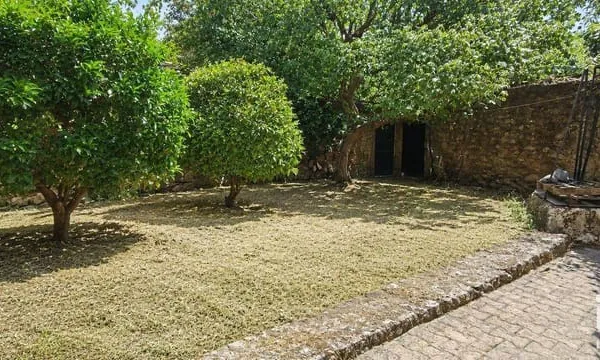 Maison 8 pièces 288 m²