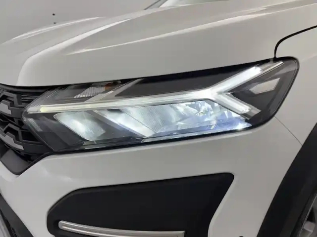 Dacia Sandero eco-g 100 — photo 35