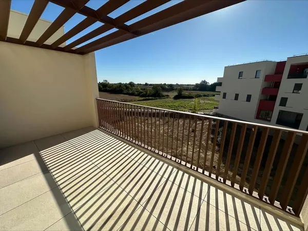 APPARTEMENT T3 NEUF AVEC TERRASSE - MAUGUIO