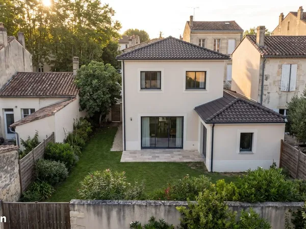 Maison 95 m2 3 chambres + Garage à Bordeaux