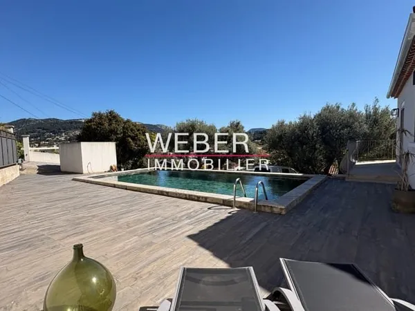 - OLLIOULES - MAISON VUE DEGAGEE + PISCINE