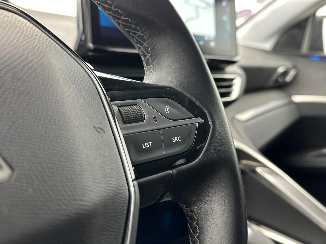 Peugeot 3008 hybrid 225 e-eat8 allure pack — photo 21