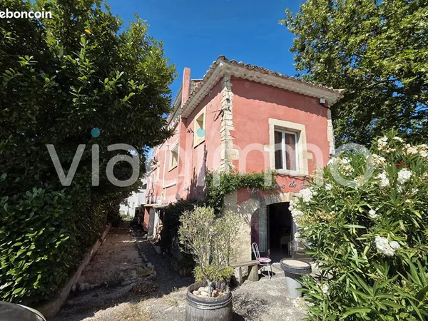 Maison de village en viager 6 pièces 186 m²