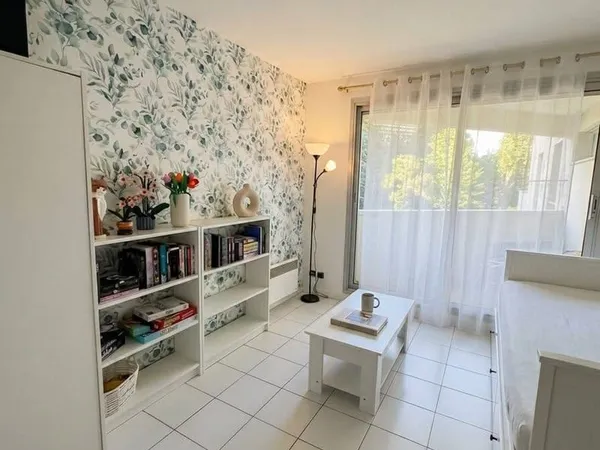 Studio 1 pièce 15 m²