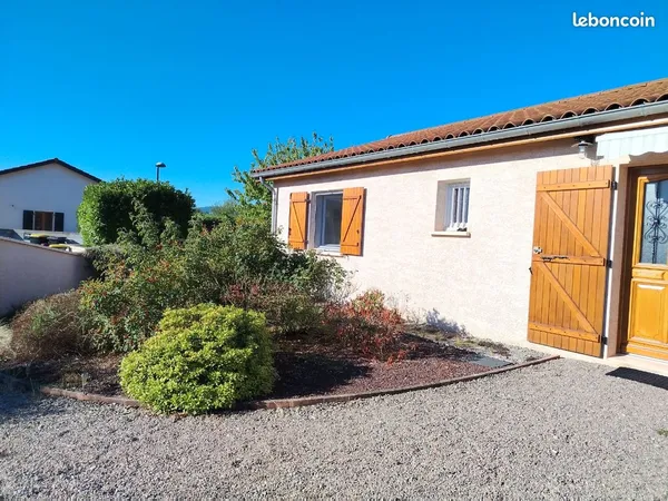 Maison plain pied T4 jardin piscine