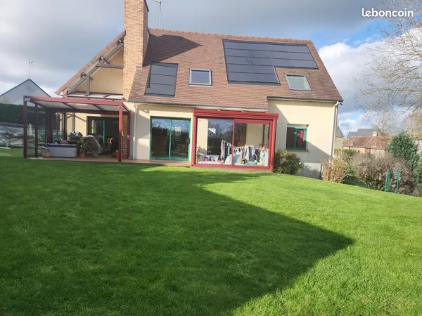 Maison 173m2, quartier idéal, piscine et jacuzzi, classe énergie B, géothermie, panneaux solaires, t