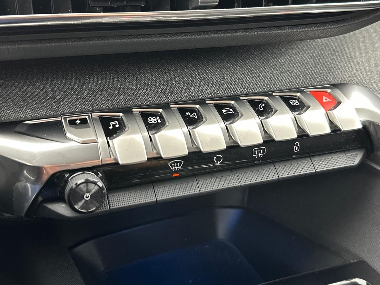 Peugeot 3008 hybrid 225 e-eat8 allure pack — photo 28