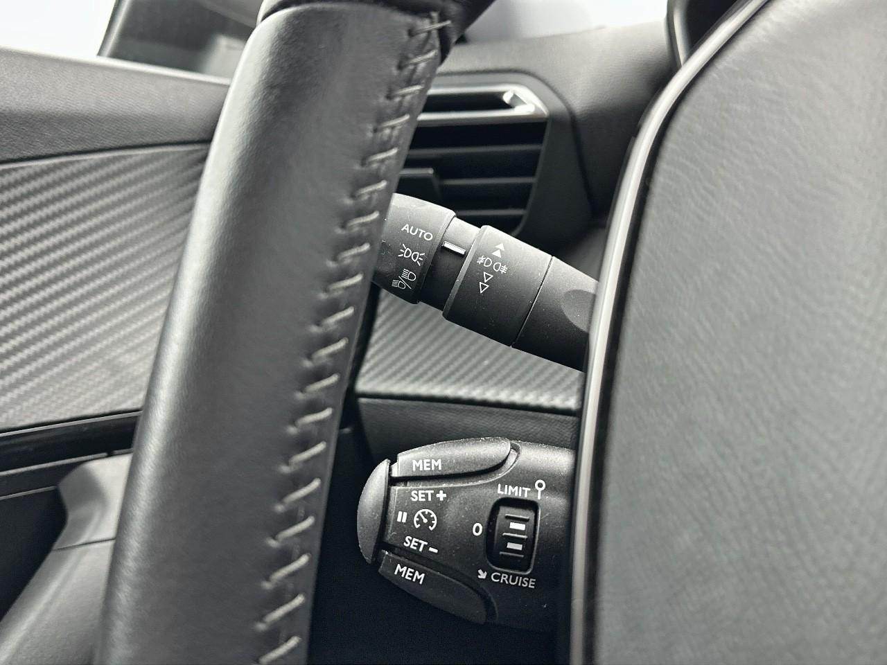 Peugeot 2008 puretech 130 s&s bvm6 style — photo 21