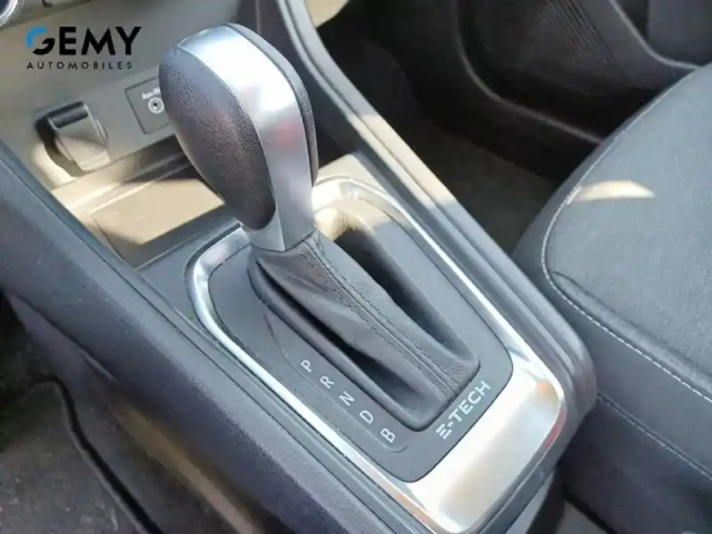 Renault Captur e-tech 145 - 21 — photo 39