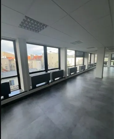 Bureaux 1230 m² ST CLOUD