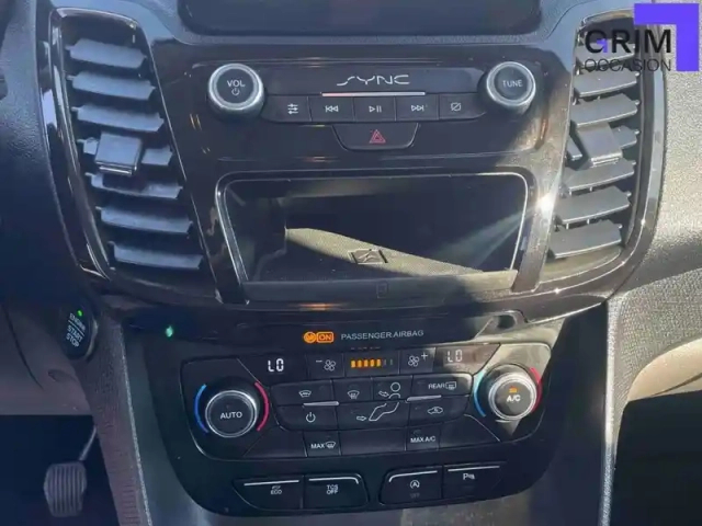 Ford Tourneo grand  connect 1.5 l ecoblue 120 s&amp;s — photo 9