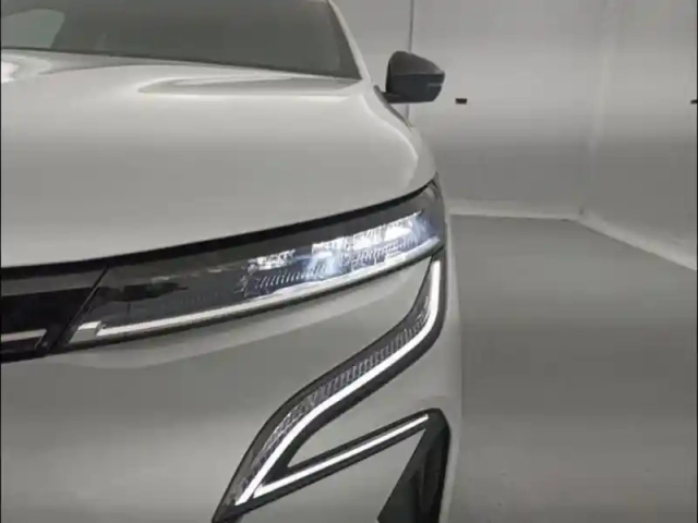 Renault Megane e-tech electric ev60 220ch techno optimum charge — photo 6